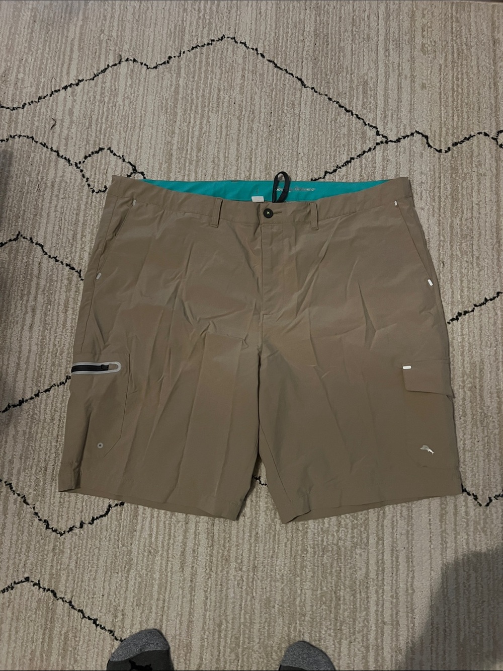 Tommy Bahama Men's Tan Hybrid Cargo Shorts with Turquoise Waistband